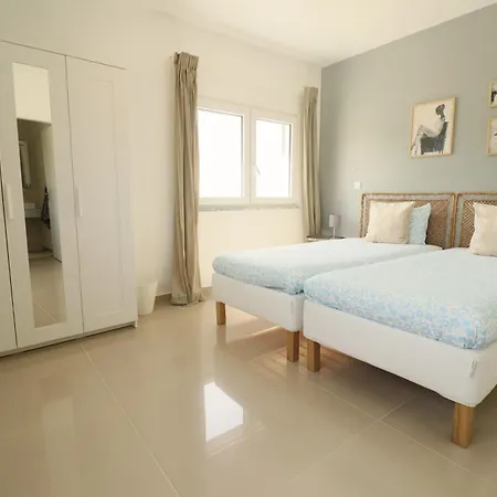 Villa Peace House - 6 *